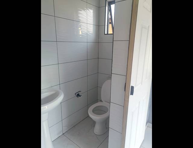 1 BEDROOM ROOM TO LET IN UMBILO